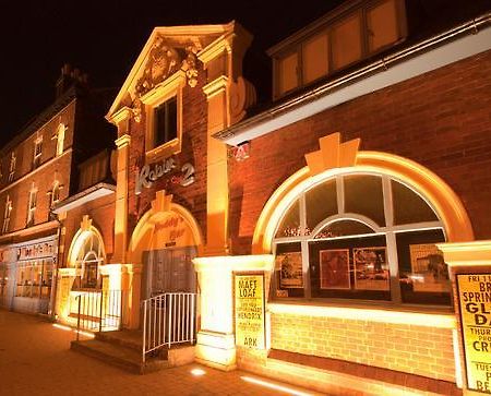 The Robin 2 Hotel Wolverhampton Dış mekan fotoğraf