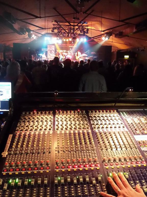 The Robin 2 Hotel Wolverhampton Dış mekan fotoğraf
