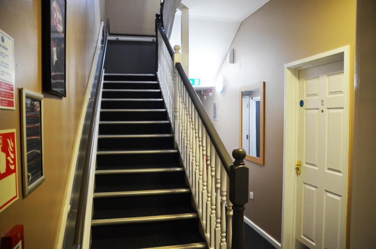 The Robin 2 Hotel Wolverhampton Dış mekan fotoğraf