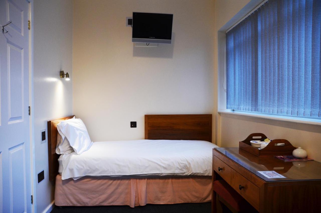 The Robin 2 Hotel Wolverhampton Dış mekan fotoğraf