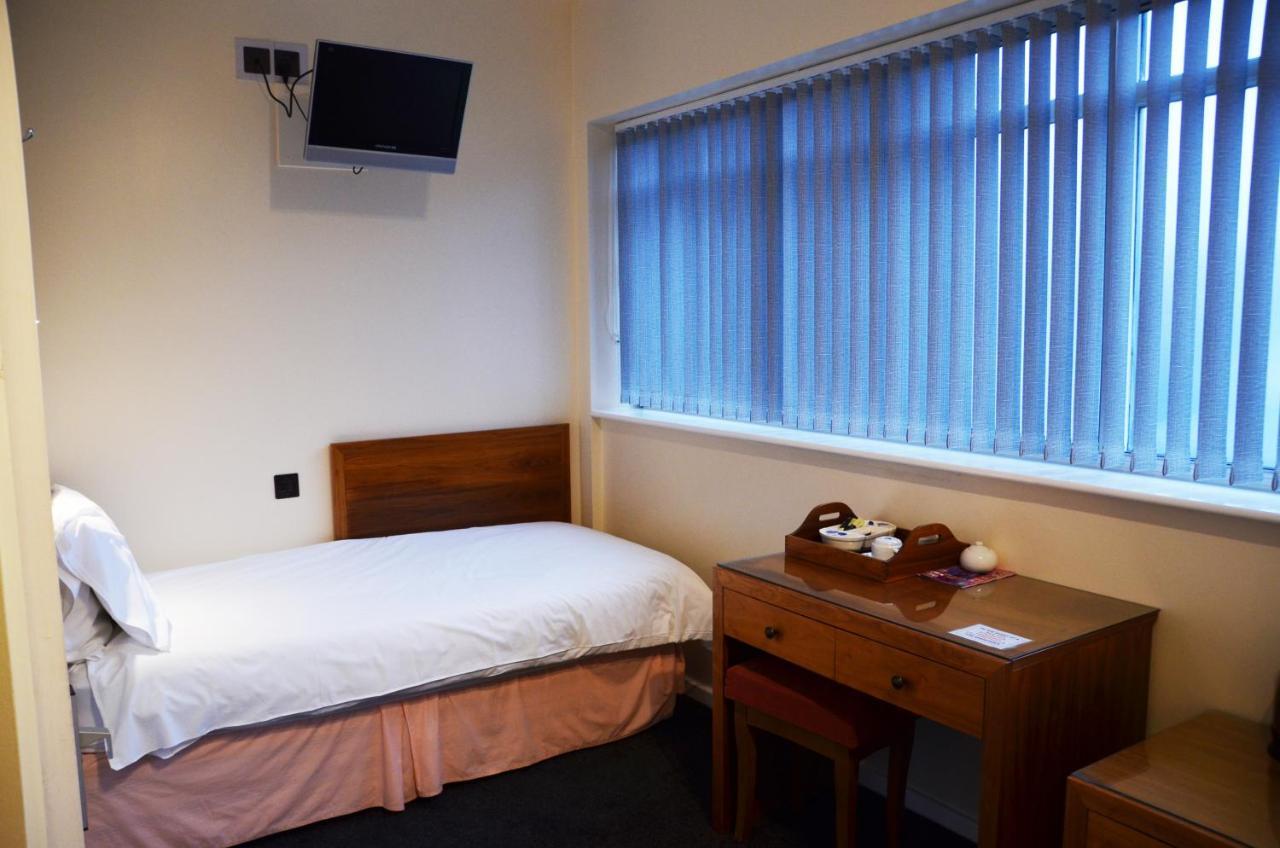 The Robin 2 Hotel Wolverhampton Dış mekan fotoğraf